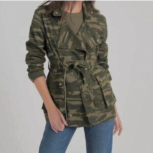 NWT Lucky Brand Green Camo Belted Small Women's Snap Button Front Utility Jacket